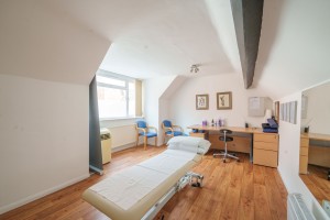 Clinic rooms for rent